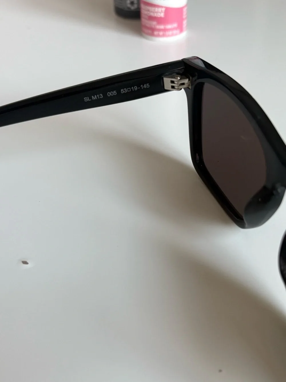 Saint Laurent SL M13 005
Eyeglasses
Black 53mm Unisex - Picture 4 of 6